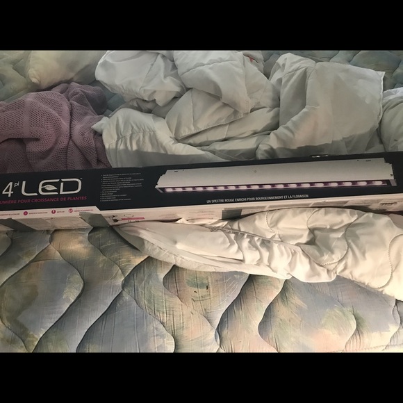 4ft LED grow light. - Picture 2 of 2